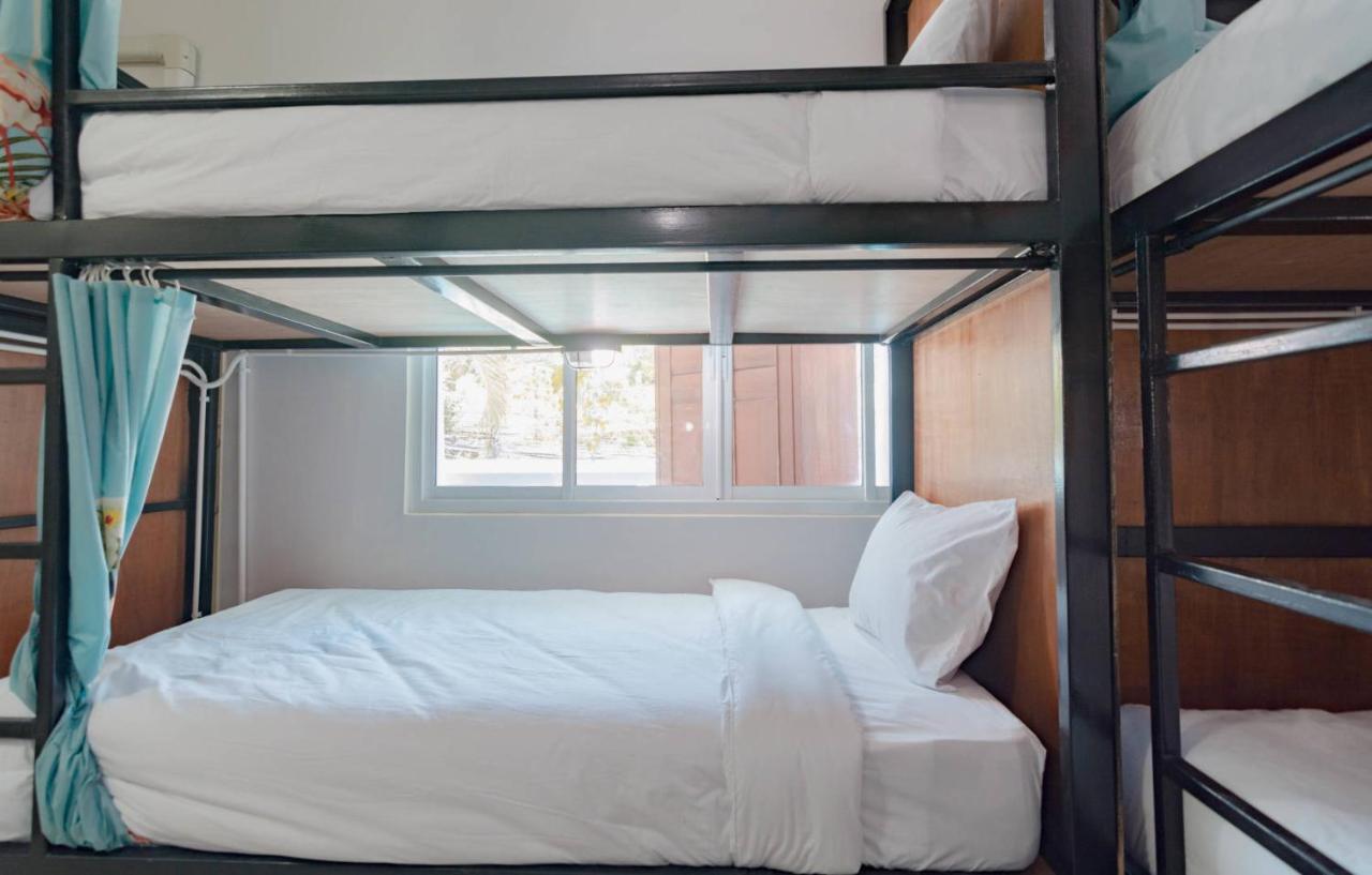 Bed At Beach Hostel Phuket Dış mekan fotoğraf