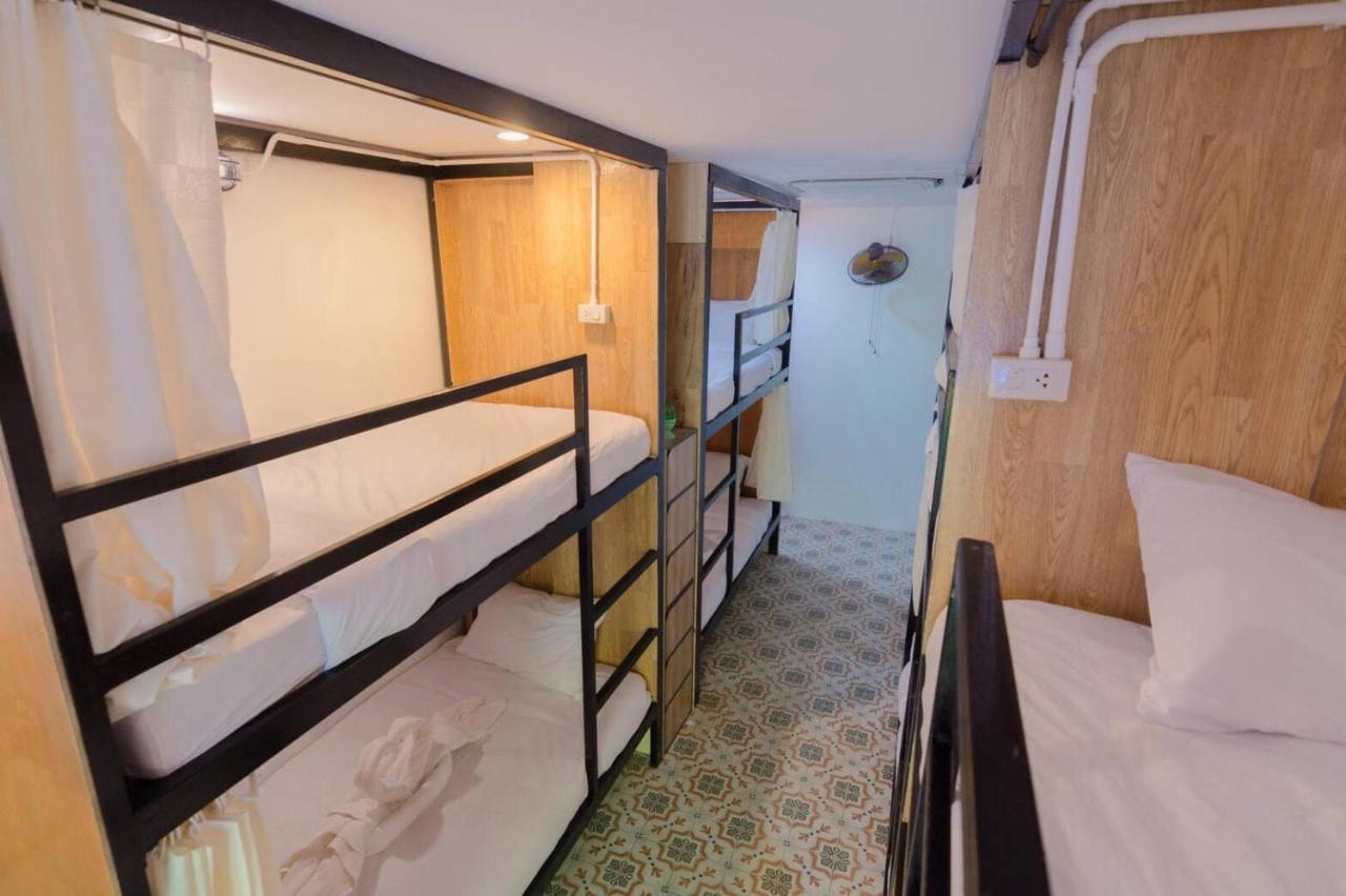 Bed At Beach Hostel Phuket Dış mekan fotoğraf